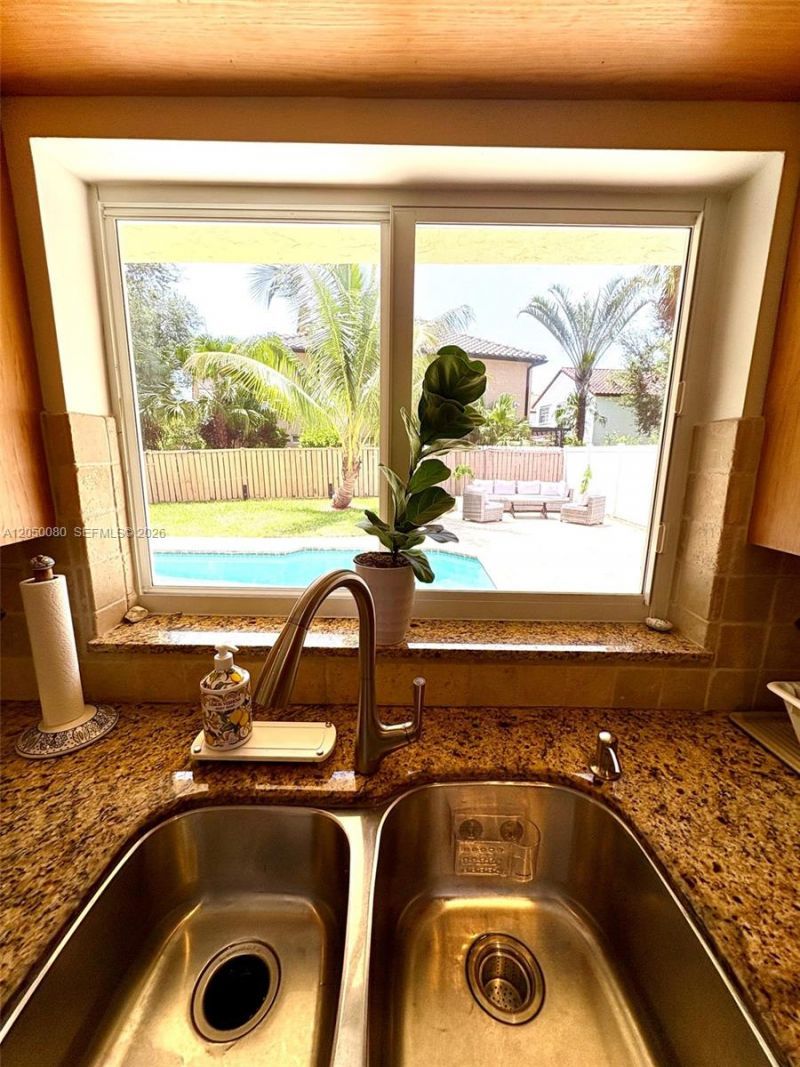 9833 NW 5th Ct, Plantation, FL 33324 Photo