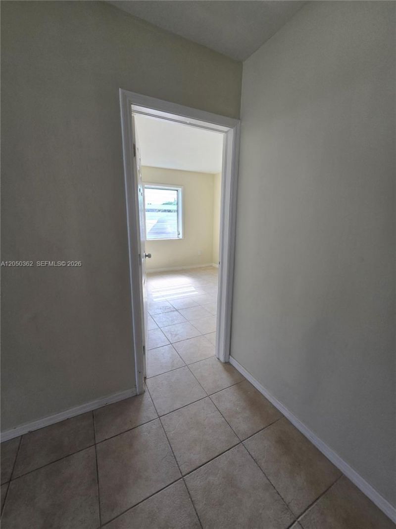 724 SW 7th Ter , Unit 1-2, Hallandale Beach, FL 33009 Photo