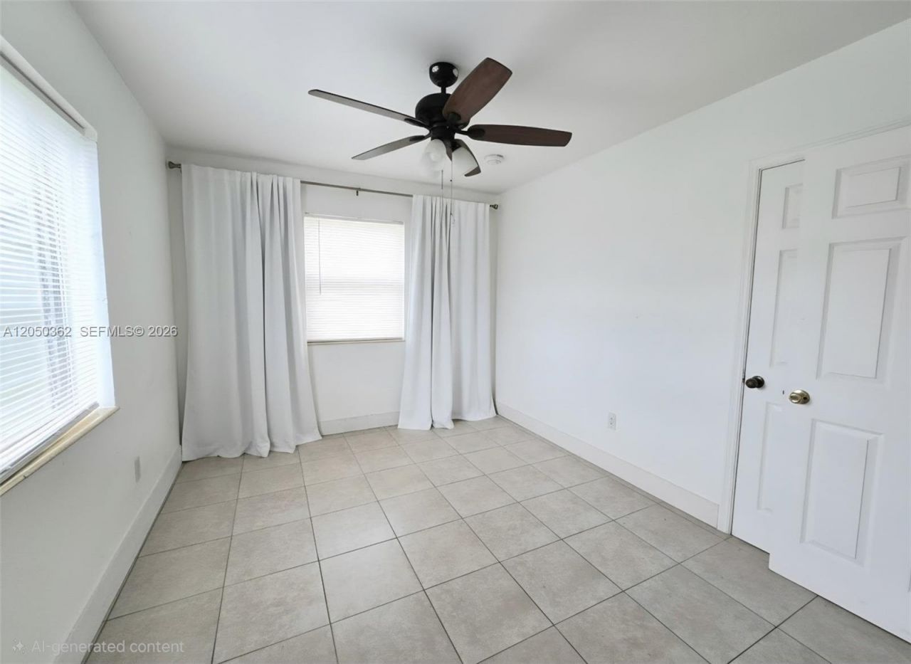 724 SW 7th Ter, Unit 1-2, Hallandale Beach, FL 33009 Photo