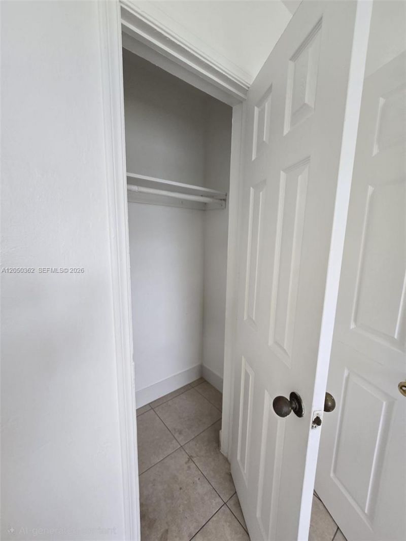 724 SW 7th Ter, Unit 1-2, Hallandale Beach, FL 33009 Photo