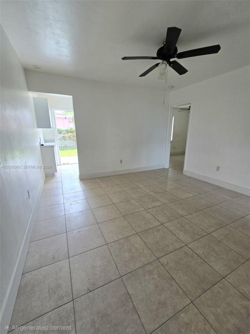 724 SW 7th Ter, Unit 1-2, Hallandale Beach, FL 33009 Photo