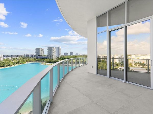 2411 Laguna Cr, Unit 606, Miami, FL 33181
