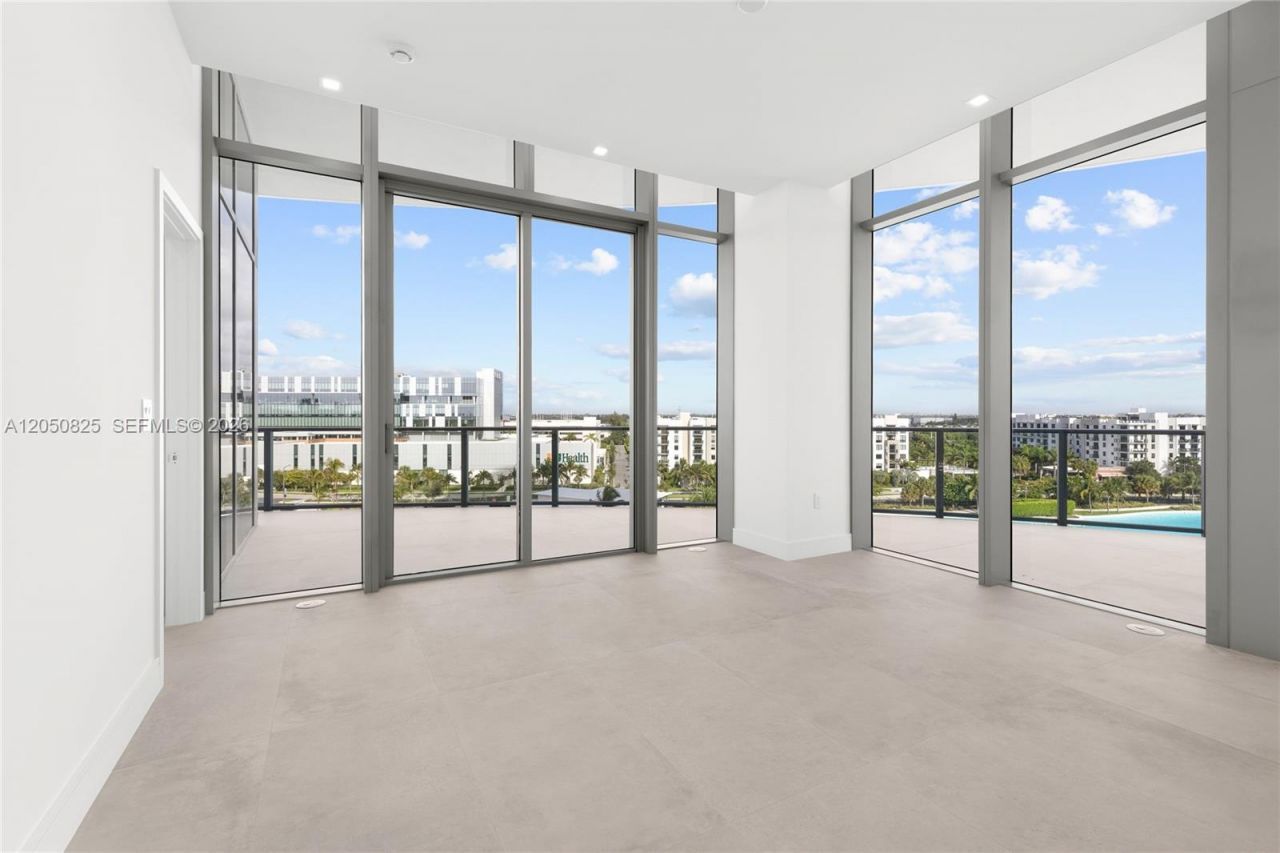 2411 Laguna Cr, Unit 606, Miami, FL 33181 Photo