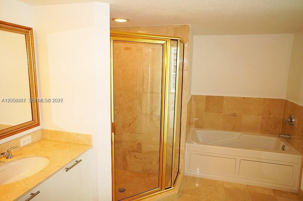 1800 N Bayshore Dr , Unit 3014, Miami, FL 33132 Photo