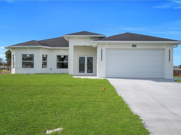 2909 63rd St W , Lehigh Acres, FL 33971