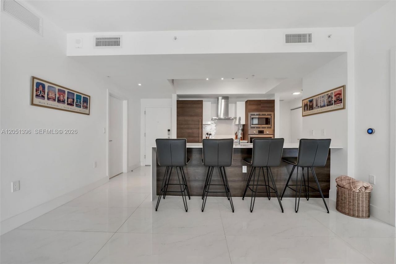 301 Altara Ave , Unit 824, Coral Gables, FL 33146 Photo