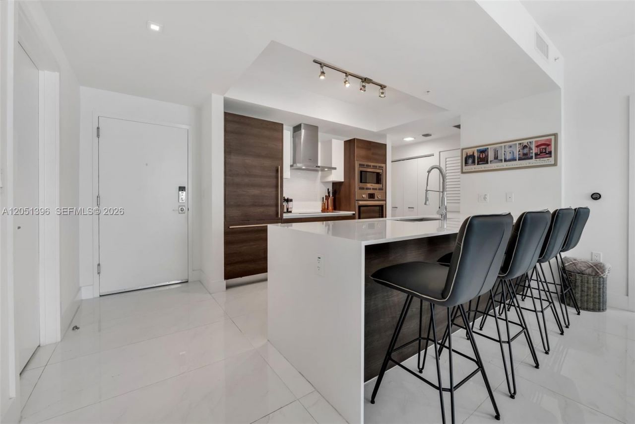 301 Altara Ave , Unit 824, Coral Gables, FL 33146 Photo