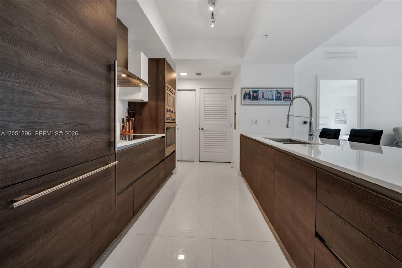 301 Altara Ave , Unit 824, Coral Gables, FL 33146 Photo