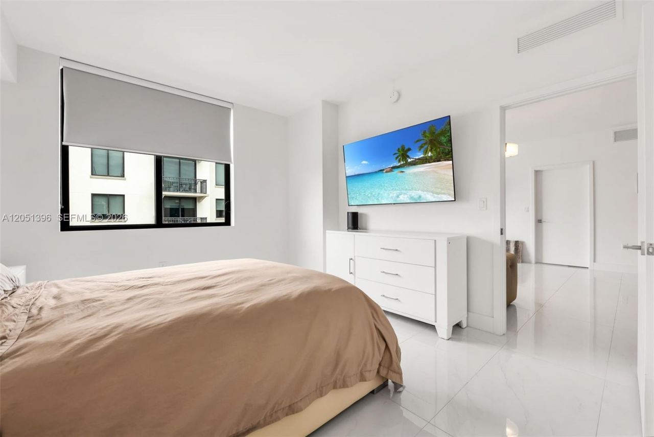 301 Altara Ave , Unit 824, Coral Gables, FL 33146 Photo