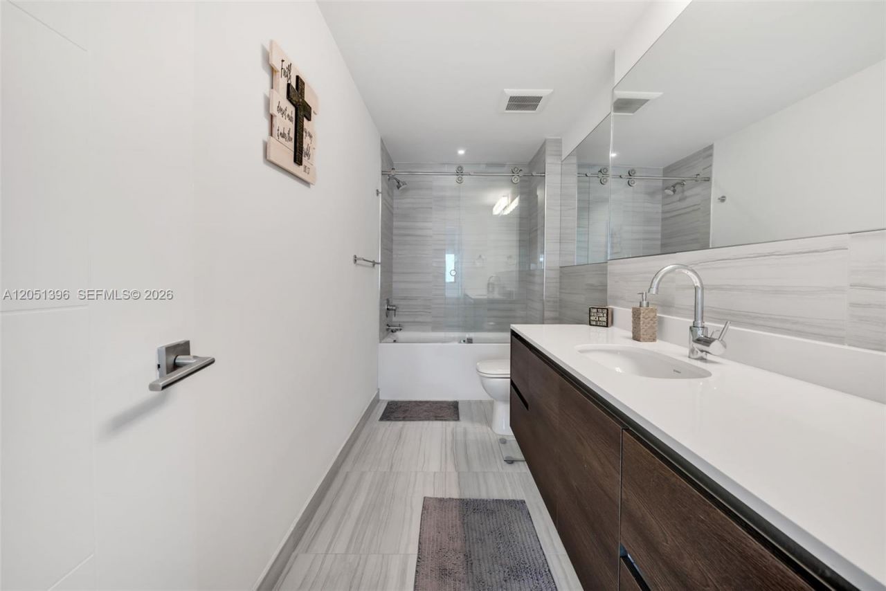 301 Altara Ave , Unit 824, Coral Gables, FL 33146 Photo