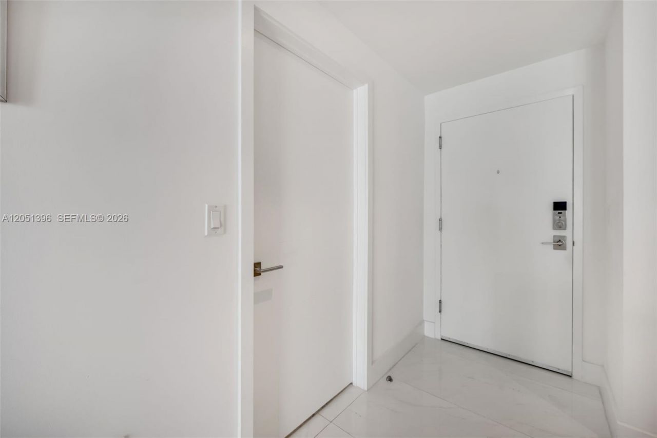 301 Altara Ave , Unit 824, Coral Gables, FL 33146 Photo