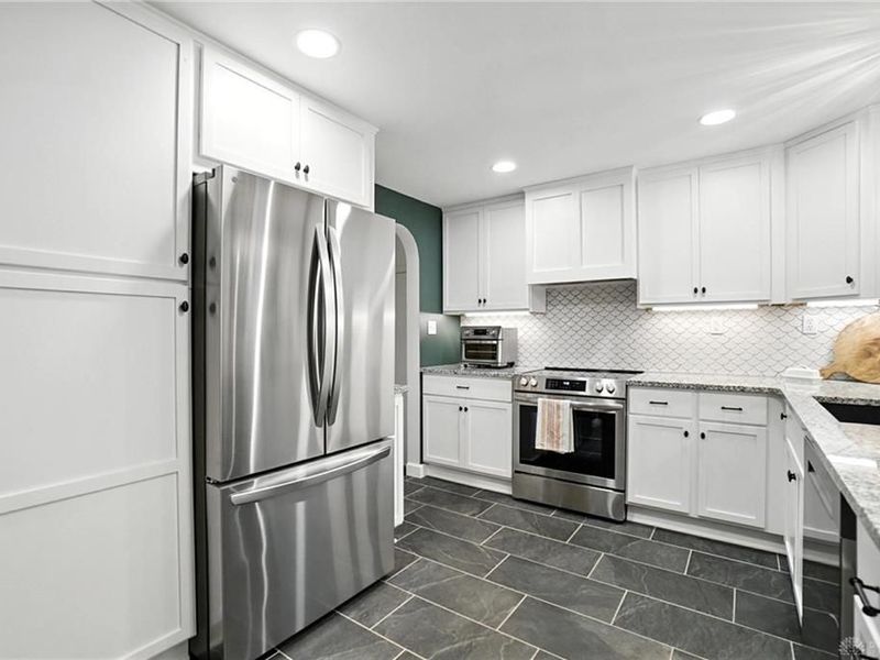 108 Napoleon Drive, Dayton, OH 45429 Photo 10