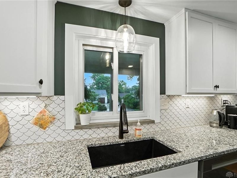 108 Napoleon Drive, Dayton, OH 45429 Photo 13