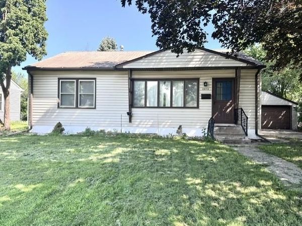 2012 Brookview Drive, Brooklyn Center, MN 55430
