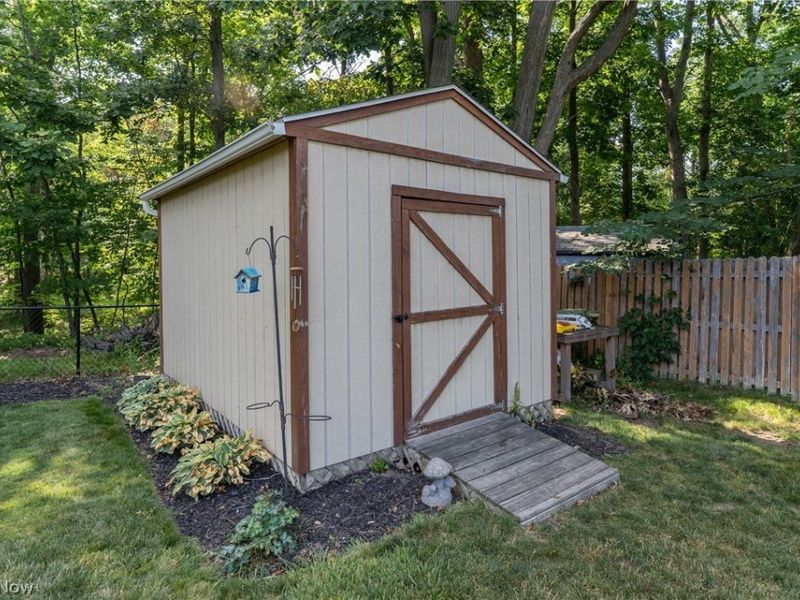 15628 Creekwood Lane, Strongsville, OH 44136 Photo 34