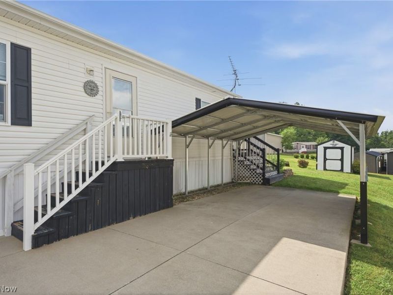 1023 Overlook Drive SW, Canton, OH 44706 Photo 3