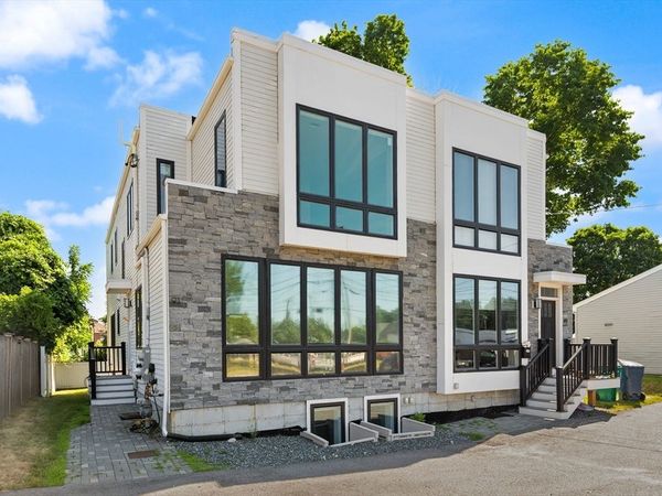 91 Crafts St, Unit 91, Newton, MA 02458