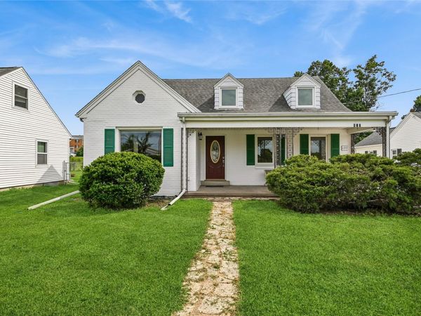 137 19th Avenue SW, Cedar Rapids, IA 52404