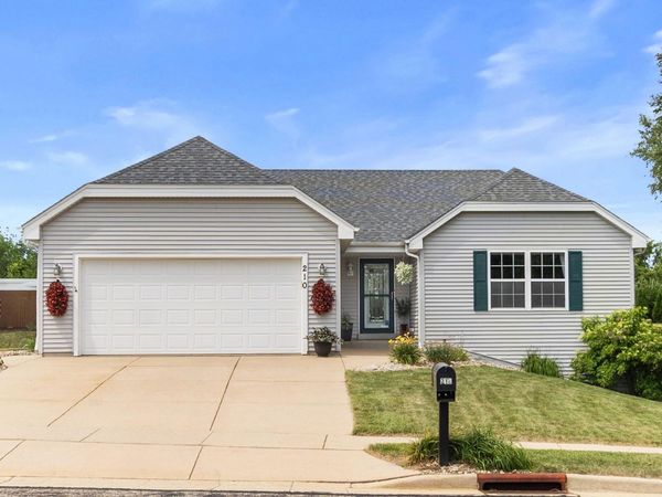 210 Cedar St, Johnson Creek, WI 53038