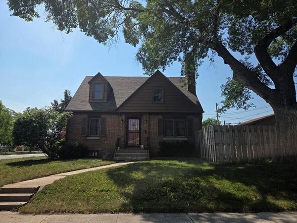 1654 S 20th St, Sheboygan, WI 53081