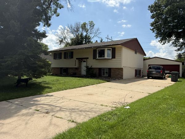 3260 33rd St S, La Crosse, WI 54601