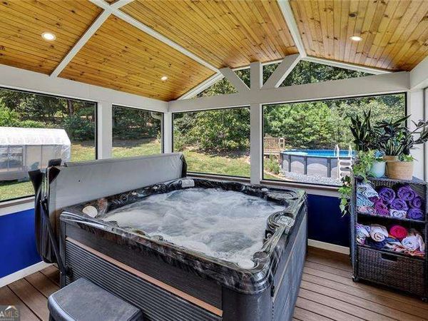 35 Westgate Drive SW, Cartersville, GA 30120