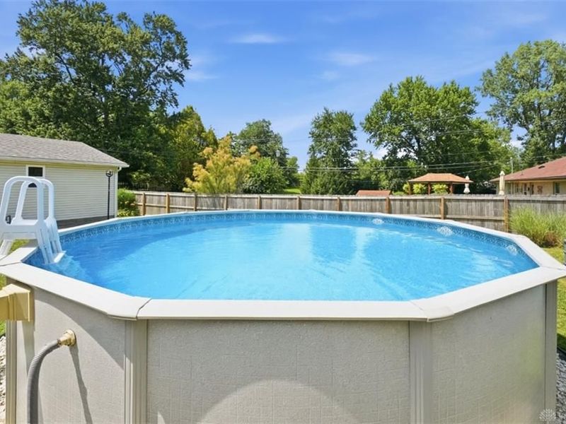 2203 Miracle Mile, Springfield, OH 45503 Photo 2