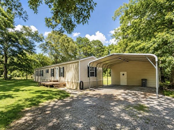 15140 Peairs Rd, Pride, LA 70770