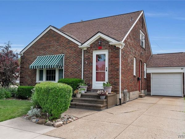 75 Fairbanks Avenue , Tonawanda, NY 14223