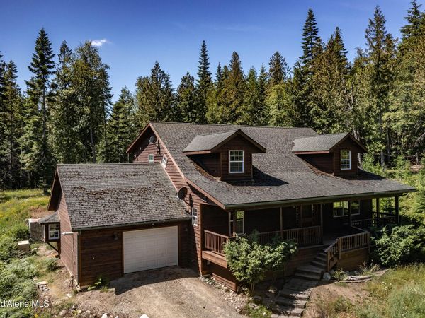 1261 Michael LN , Sandpoint, ID 83864