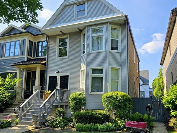 2238 W Carmen Avenue , Chicago, IL 60625