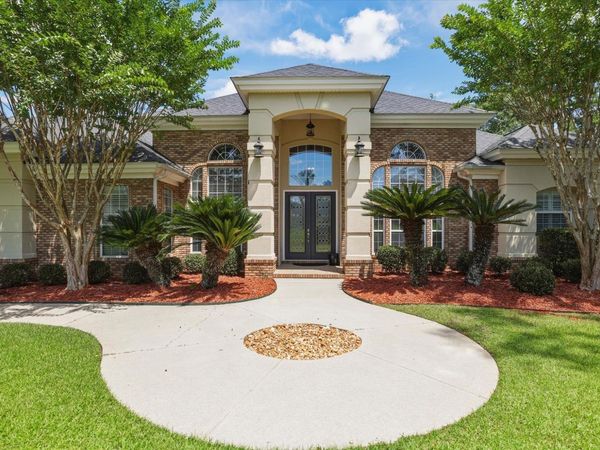 2868 Royal Isle Drive, Tallahassee, FL 32312