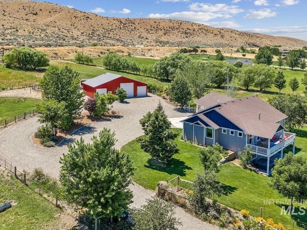 7305 Mustang Ln, Emmett, ID 83617