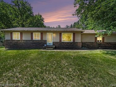 1800 Kingston Drive, Putnam Twp, MI 48169