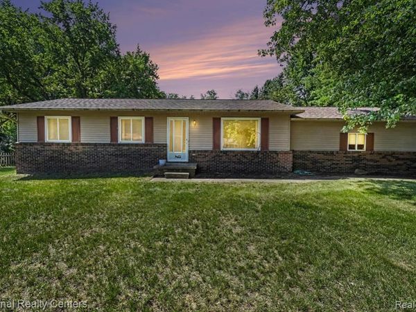 1800 Kingston Drive, Putnam Twp, MI 48169