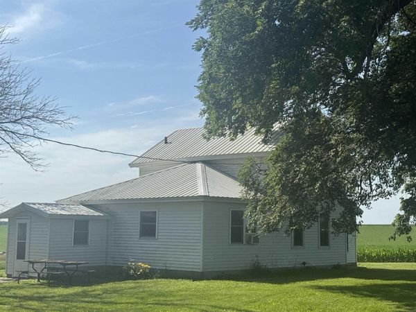 2268 Fayette, Ionia, IA 50645