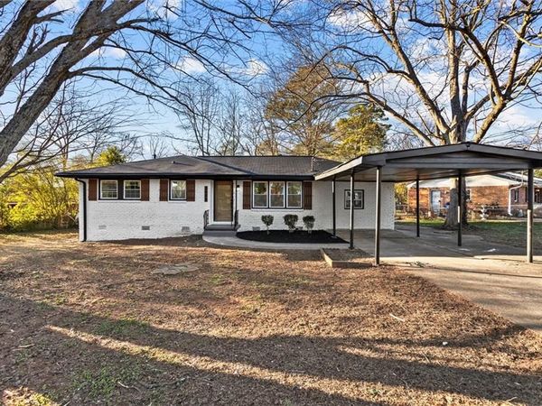 3658 Brookcrest Circle , Decatur, GA 30032