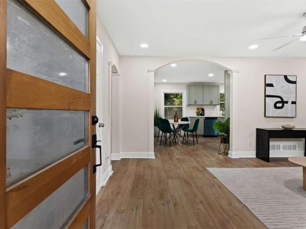 3658 Brookcrest Circle , Decatur, GA 30032