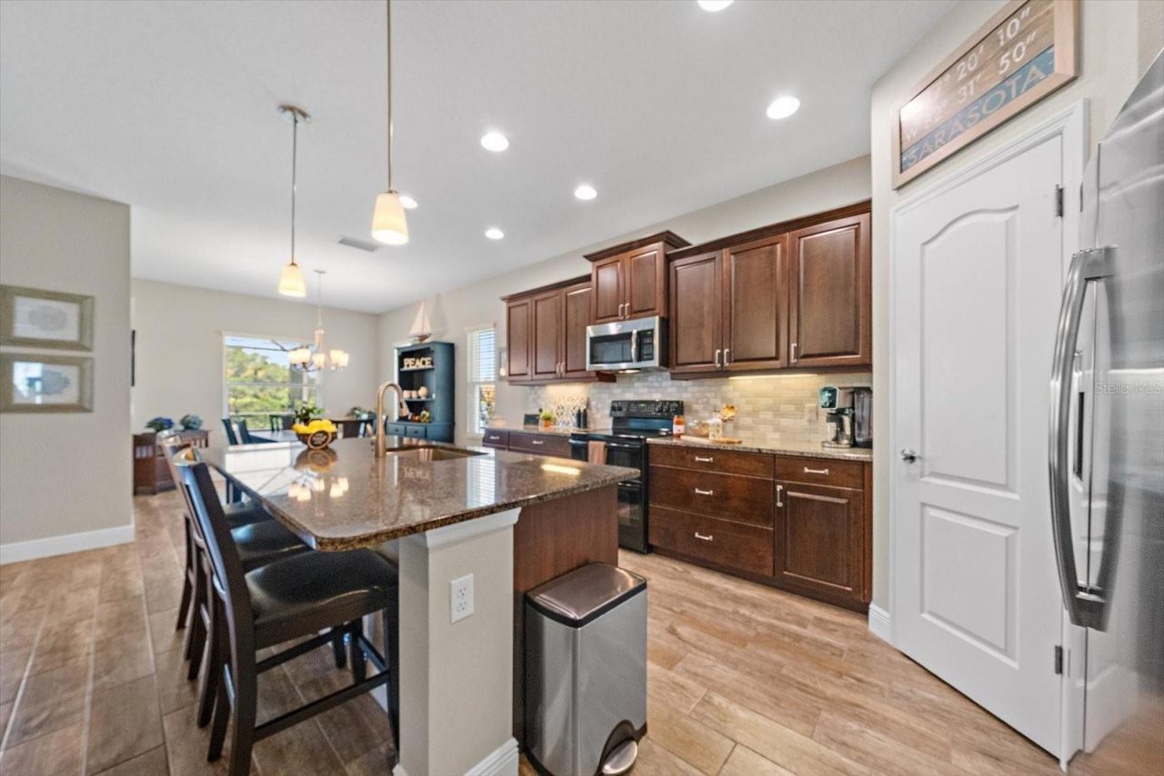 4716 Creekridge Court, Bradenton, FL 34203 Photo