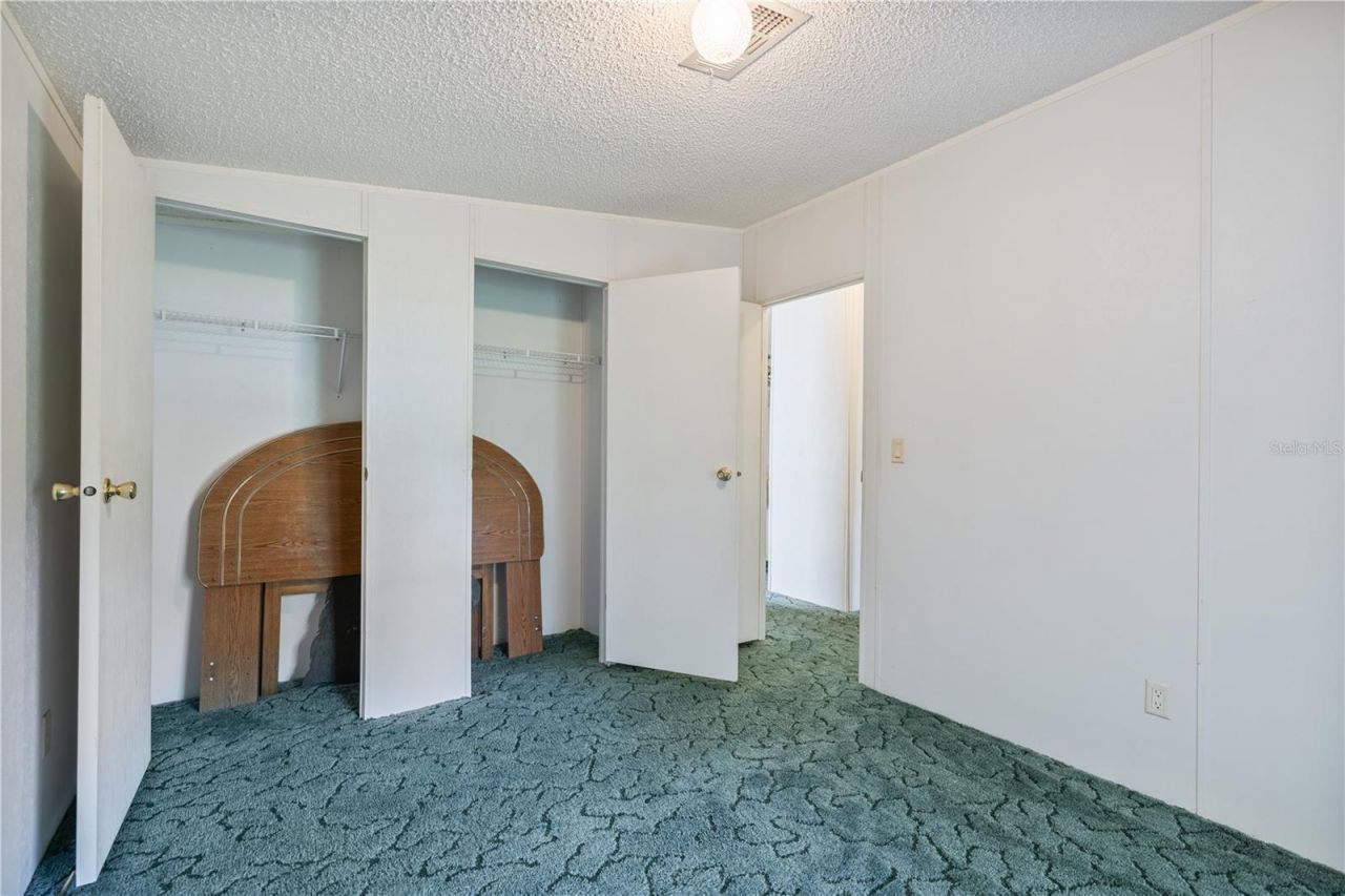 2786 NE 33rd Place , Coleman, FL 33521 Photo
