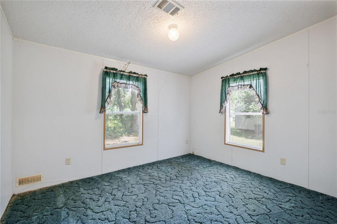 2786 NE 33rd Place , Coleman, FL 33521 Photo