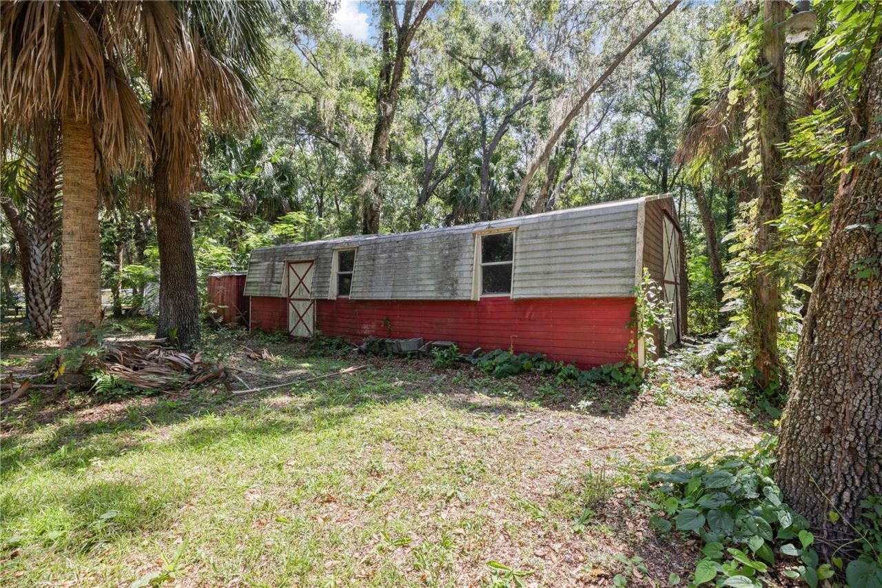 2786 NE 33rd Place , Coleman, FL 33521 Photo