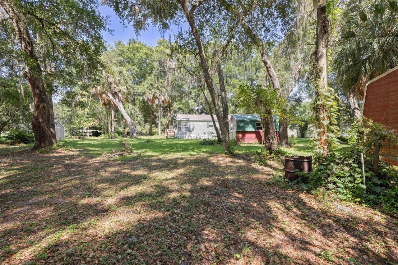 2786 NE 33rd Place , Coleman, FL 33521 Photo