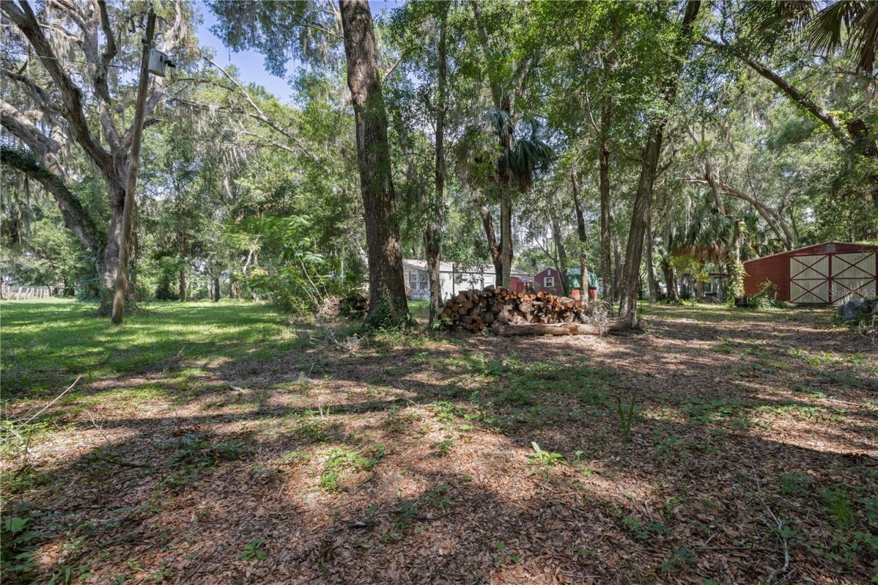 2786 NE 33rd Place , Coleman, FL 33521 Photo