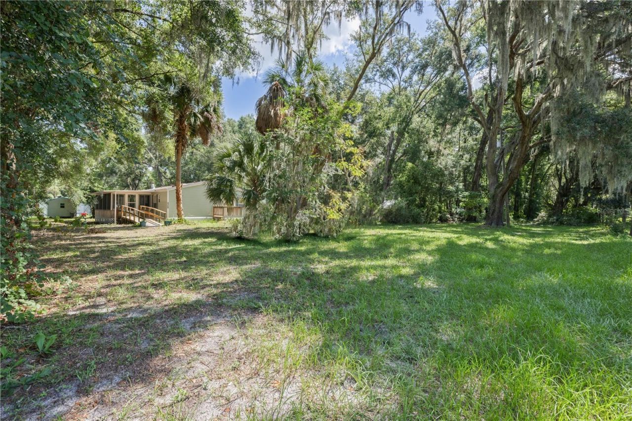 2786 NE 33rd Place , Coleman, FL 33521 Photo