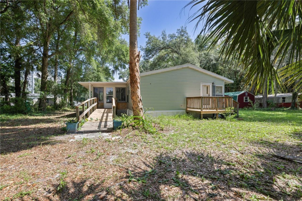 2786 NE 33rd Place , Coleman, FL 33521 Photo
