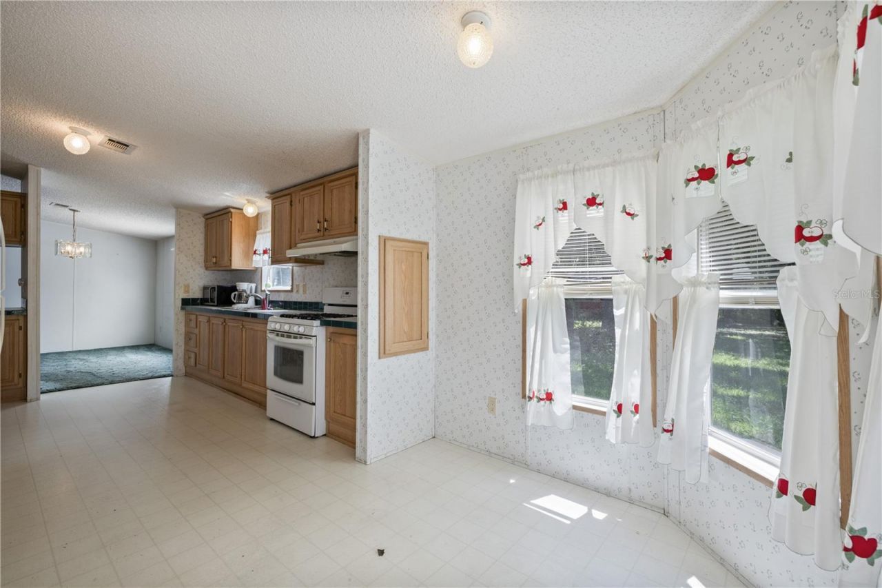 2786 NE 33rd Place , Coleman, FL 33521 Photo