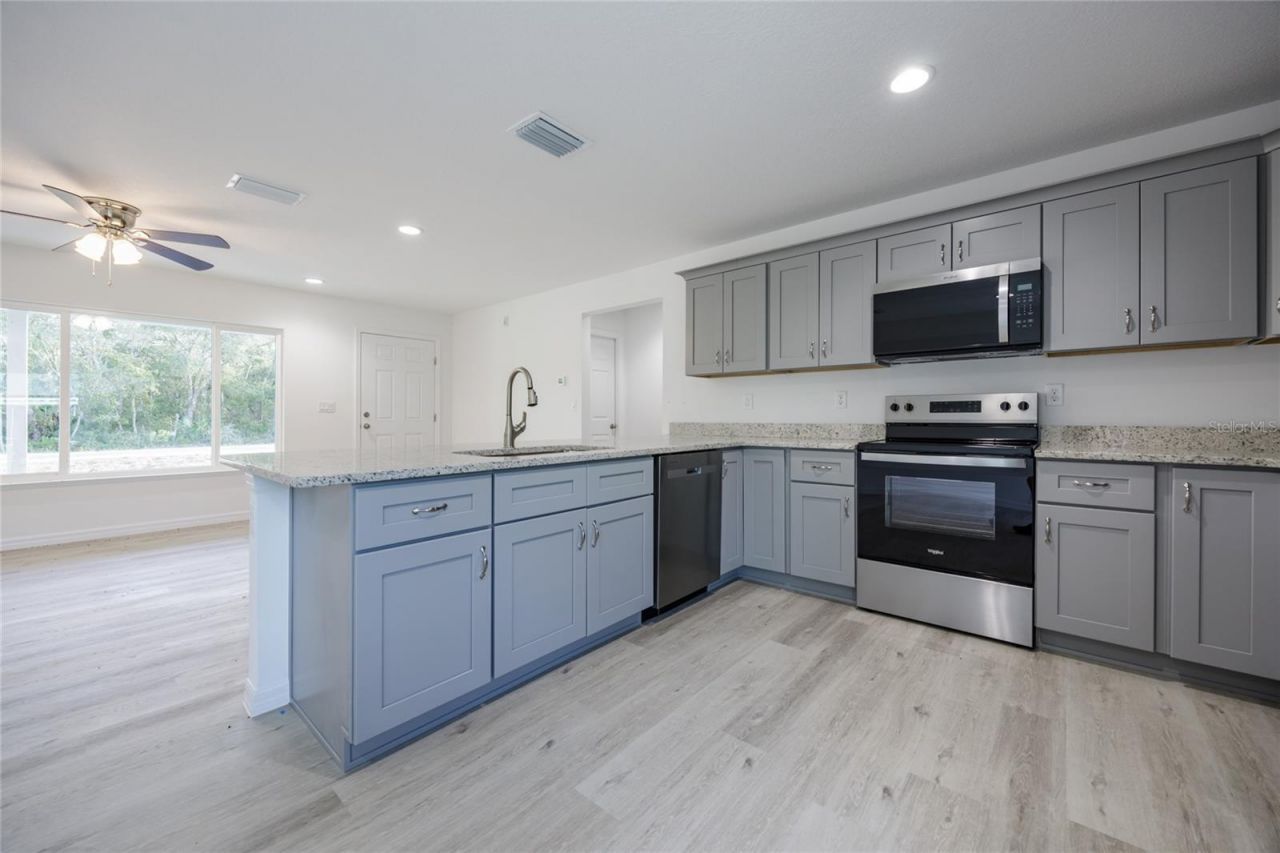 691 E Country Club Drive, Williston, FL 32696 Photo