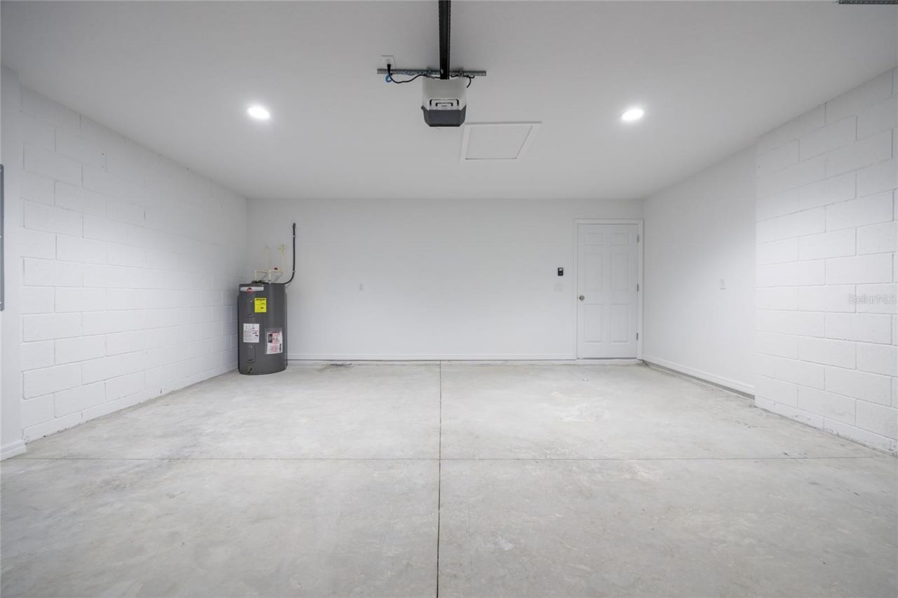 691 E Country Club Drive, Williston, FL 32696 Photo