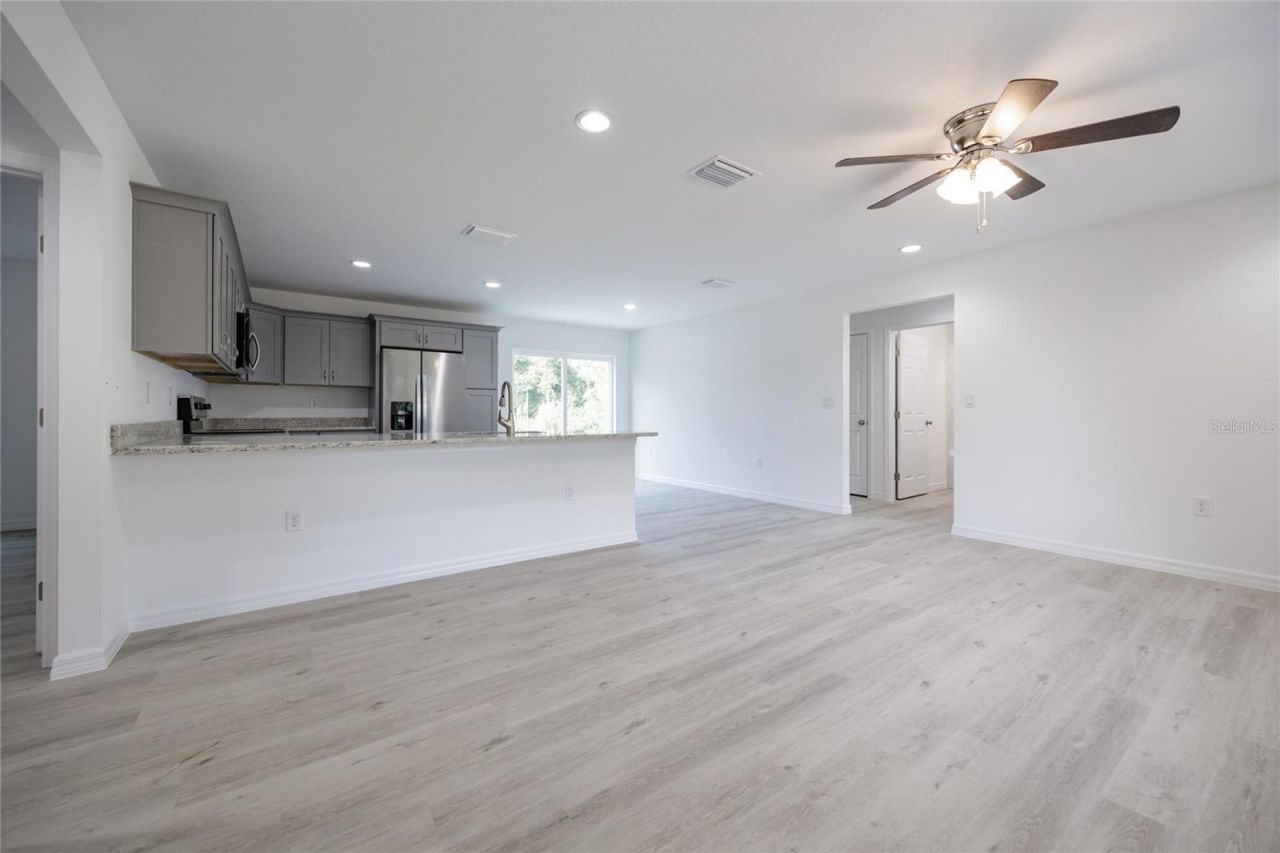 691 E Country Club Drive, Williston, FL 32696 Photo